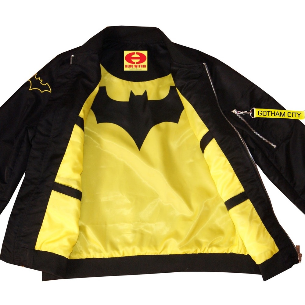 Batman Bomber Jacket Large Comic-Con